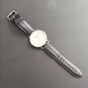 Daniel Wellington Black and Silver Women's Watch